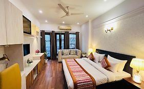 The South Manor Residency Near Aiims Hospital New Delhi