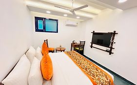 The South Manor Residency Near Aiims Hospital New Delhi
